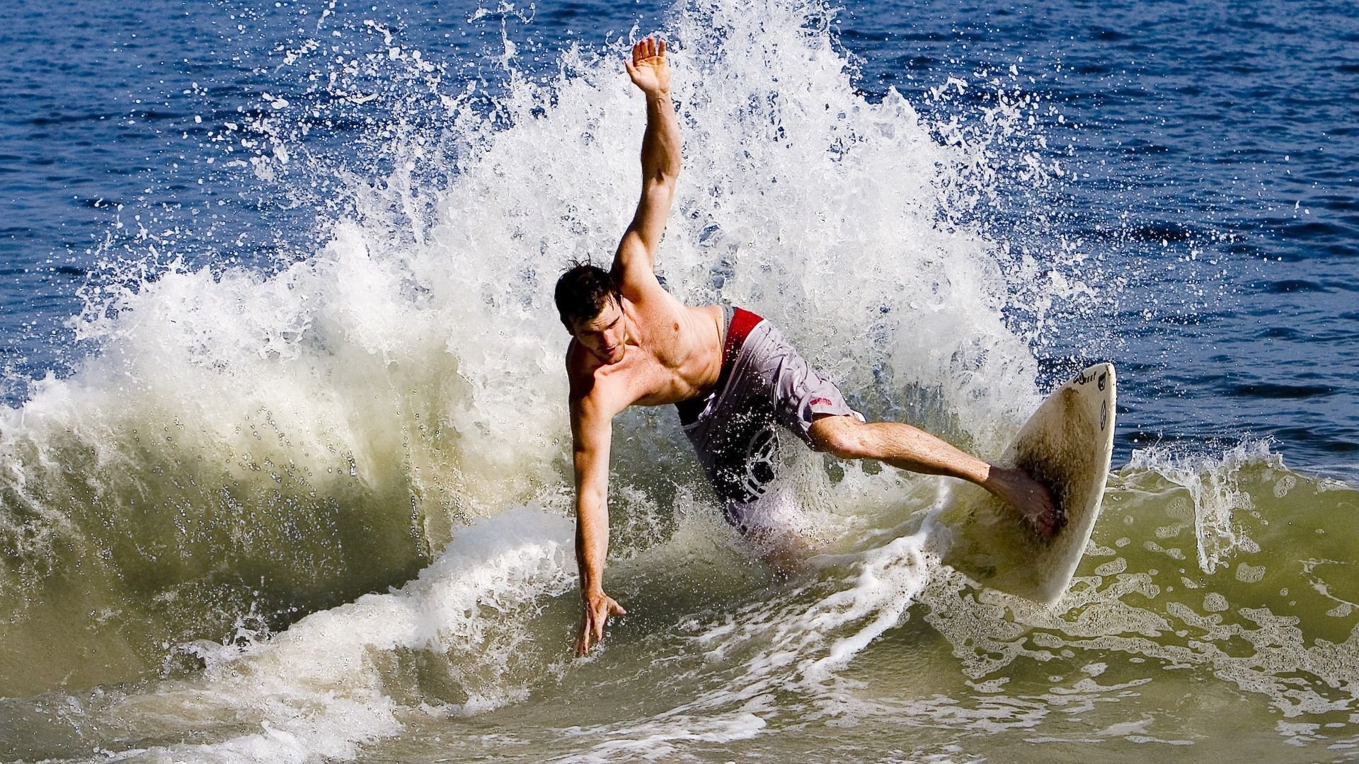 “荒野追逐:沙漠、山林的极限对抗”,荒野 沙漠