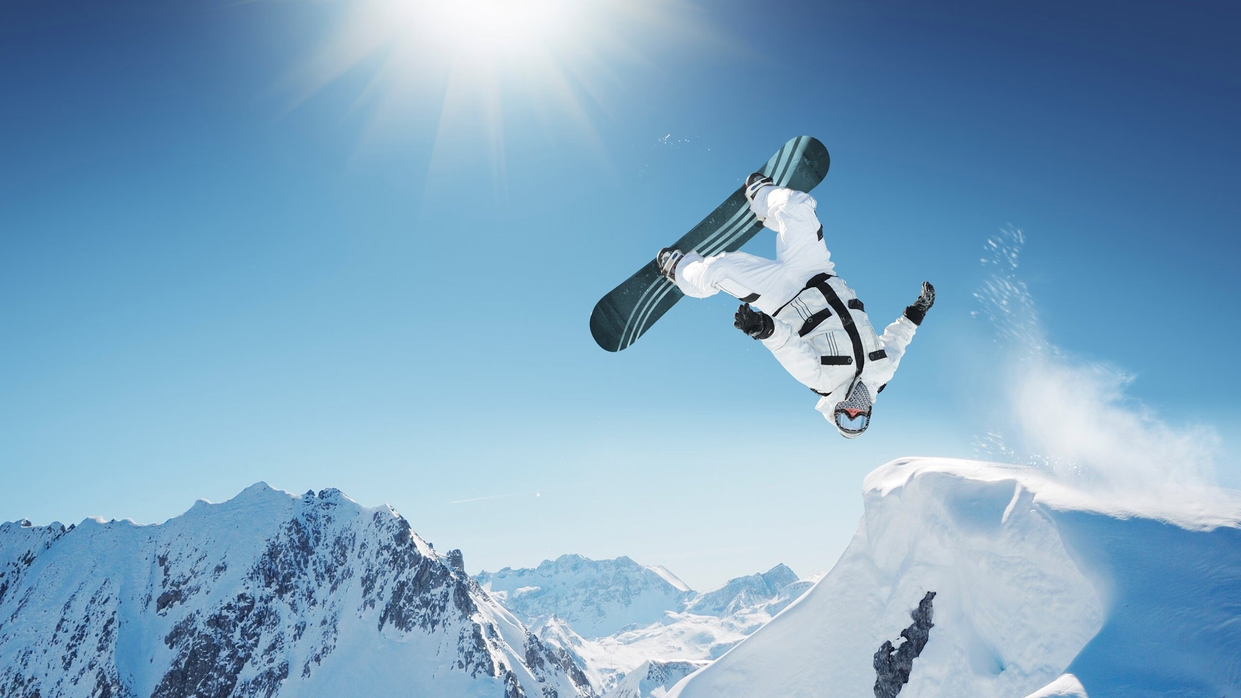 次世代技术助阵:智能球桌引领运动新潮流,智能球馆